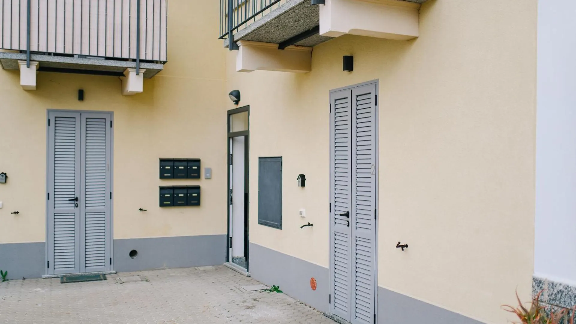 Lora Rose Suite ,Free Parking, Self Check In,2 Côme Appartamento