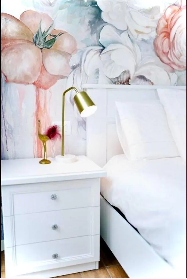 Lora Rose Suite ,Free Parking, Self Check In,2 Como